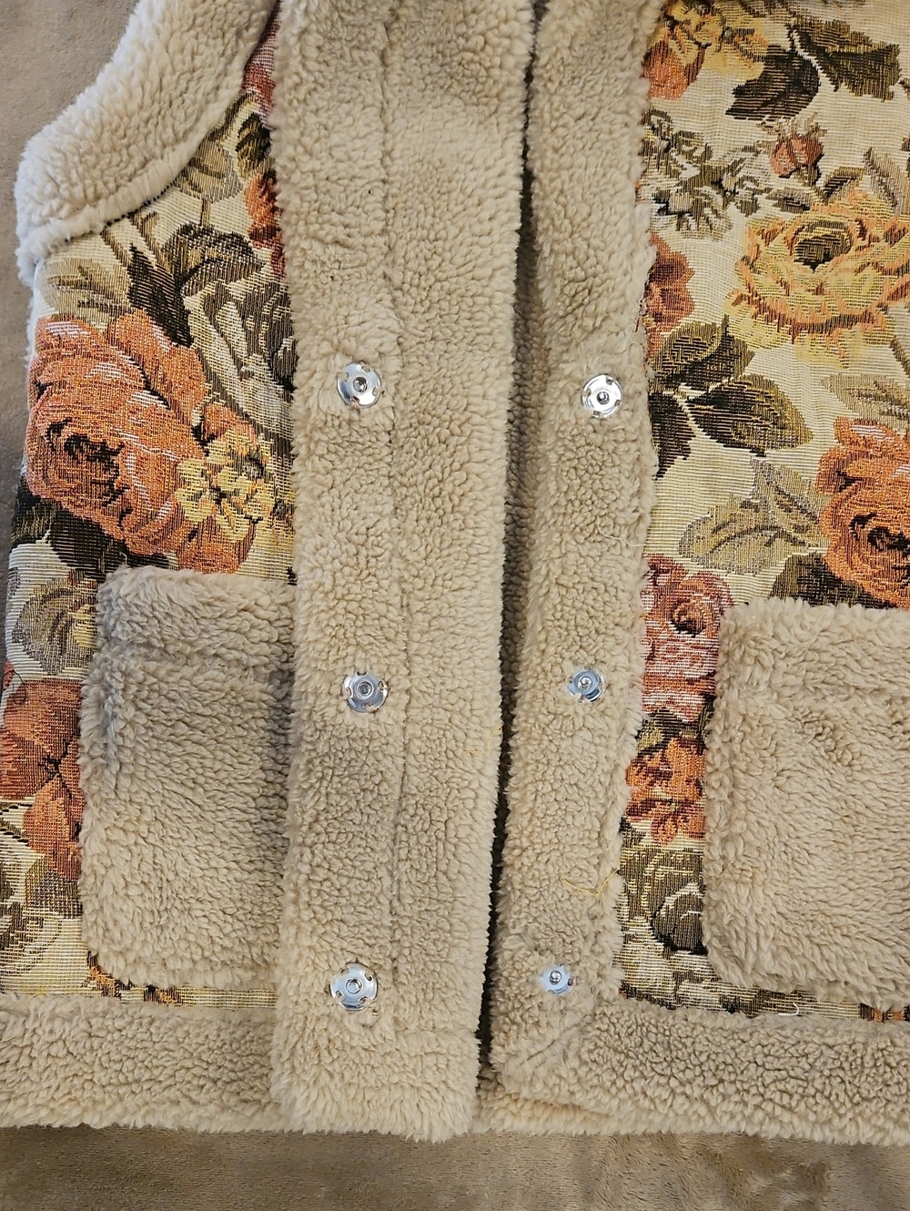 Altar'd State Floral Sherpa Vest in Cream and Peachy Rose - Picture 7 of 13